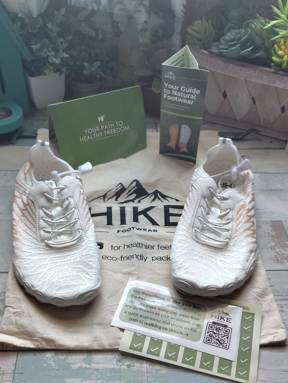 Hike Habitat Tracker Barefoot Shoes Women's 9/40